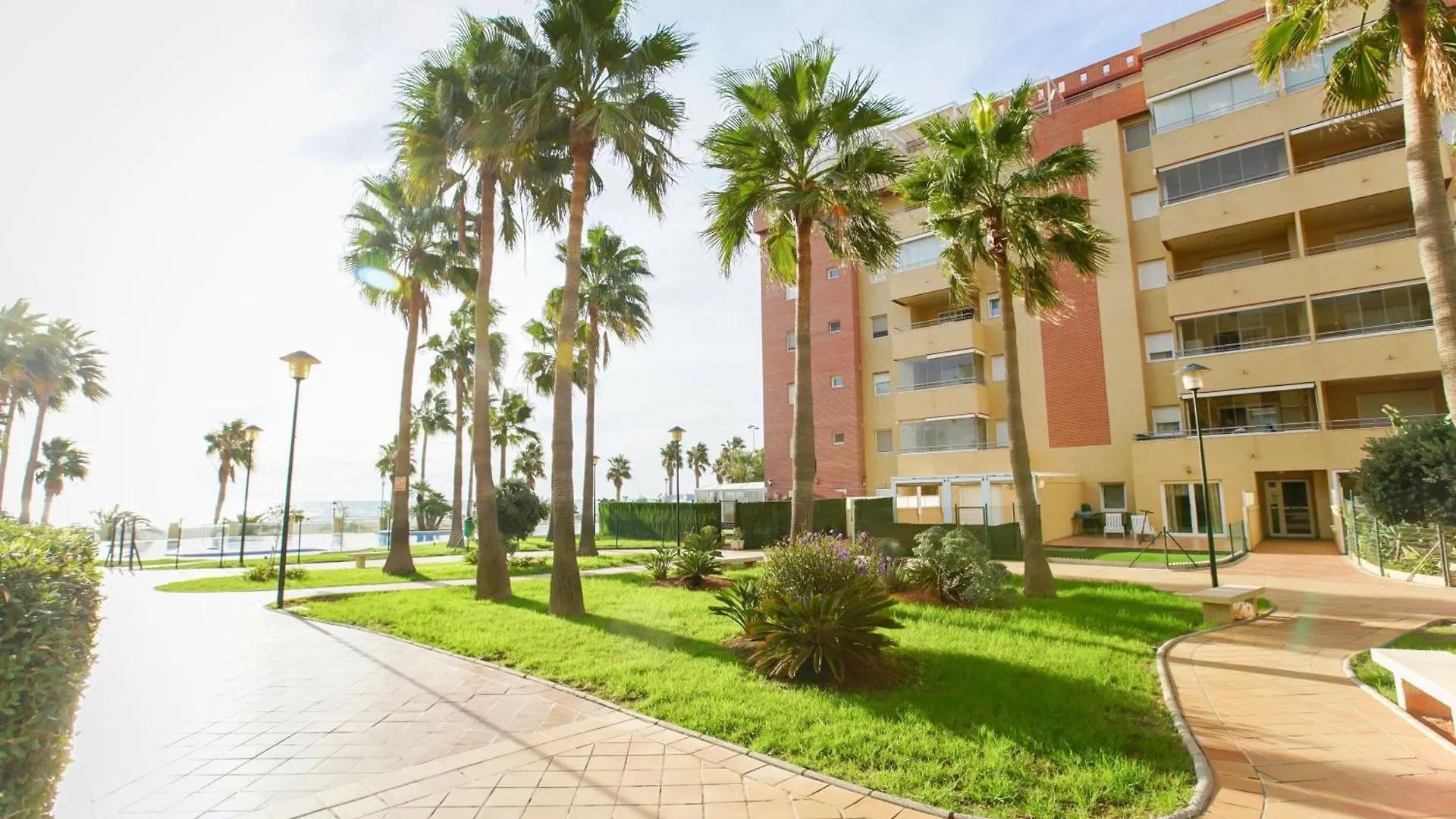 Seaside Terrace Apartments: Beachfront Living with Pool and Views Roquetas de Mar Apartment