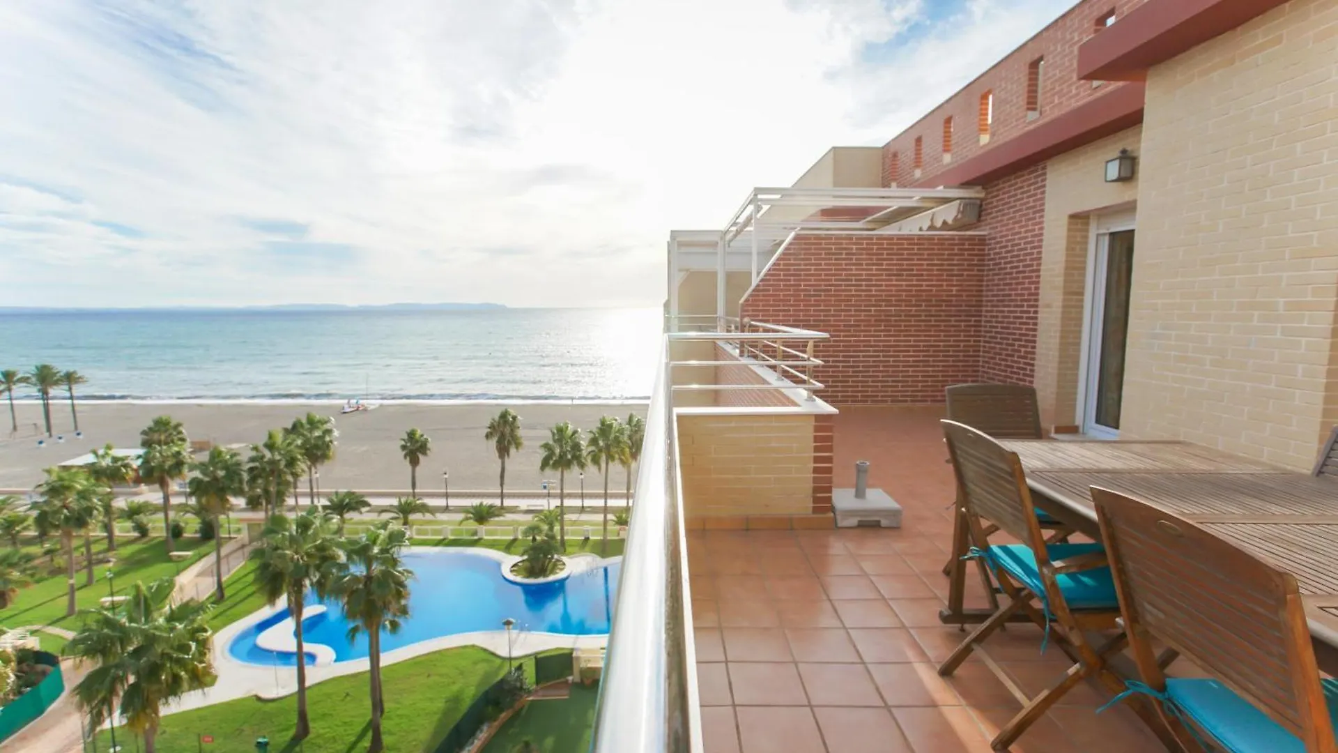 Apartment Seaside Terrace Apartments: Beachfront Living with Pool and Views Roquetas de Mar
