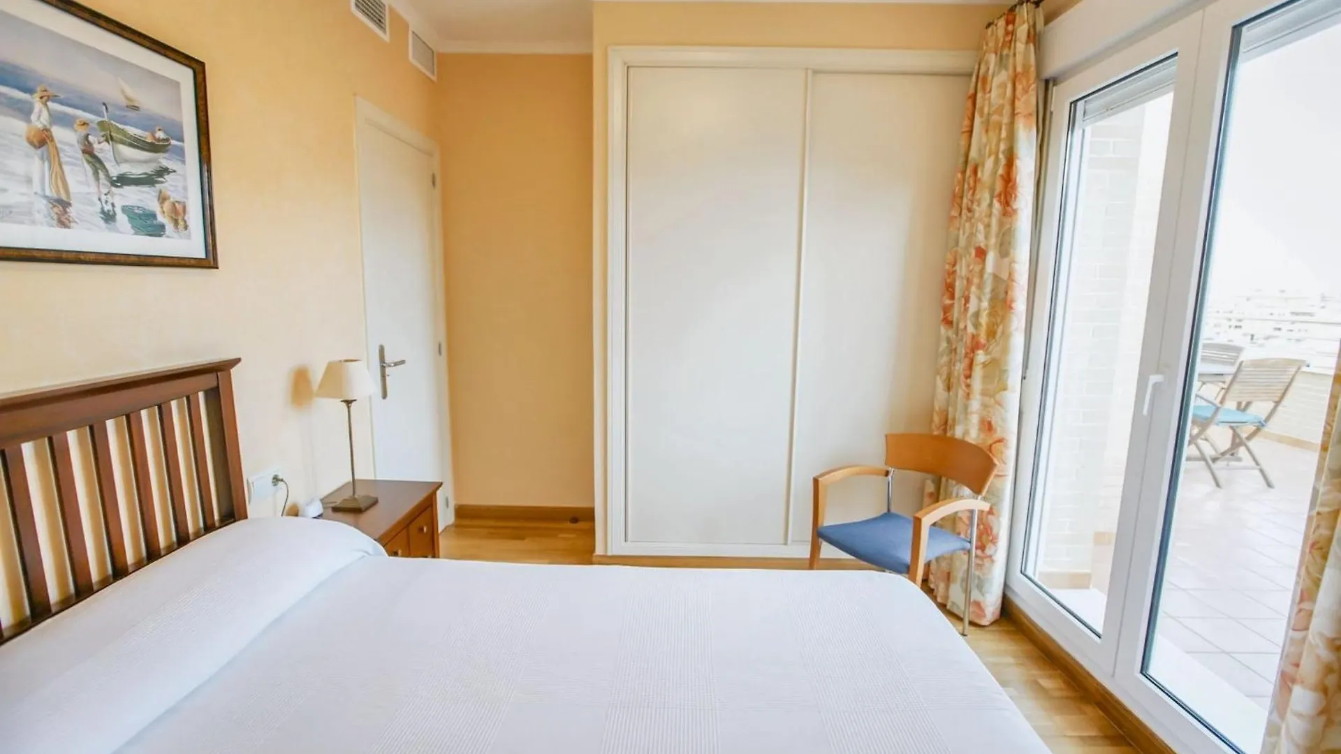 Seaside Terrace Apartments: Beachfront Living with Pool and Views Roquetas de Mar Apartment